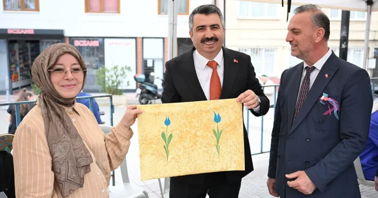 6-asirlik-gelenek-bursa-yildirimda-yasatiliyor-4M6O6CCi.webp