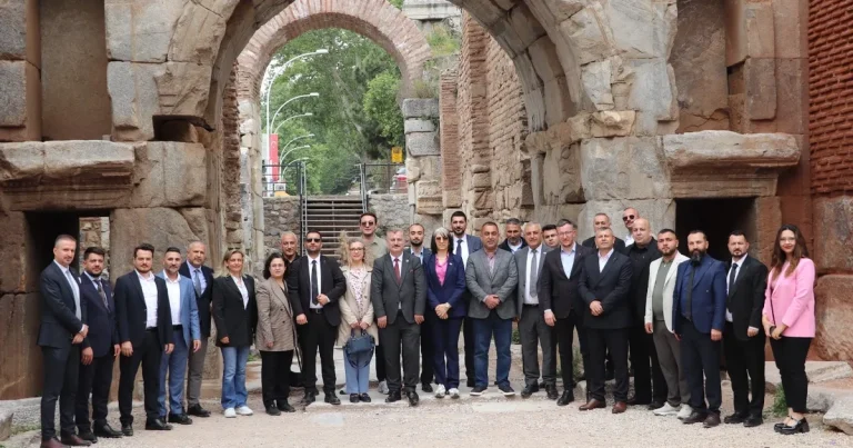 a-parti-iznik-bursanin-anahtari-olacak-72ZMfELX.webp