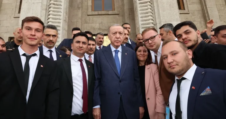 ak-parti-kesan-genclik-kollarindan-ankara-cikarmasi-G1vYQ8lh.webp
