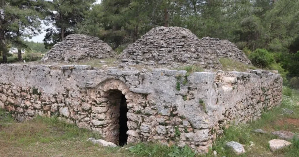 antalyada-tarihi-su-sarnici-yeniden-hayat-bulacak-GHmC12Pz.webp