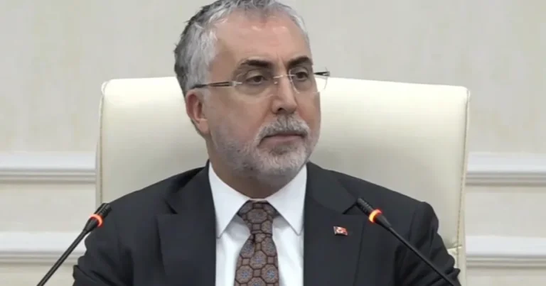 bakan-isikhan-issizlik-son-25-yilin-en-dusuk-seviyesinde-T7vIJMOB.webp