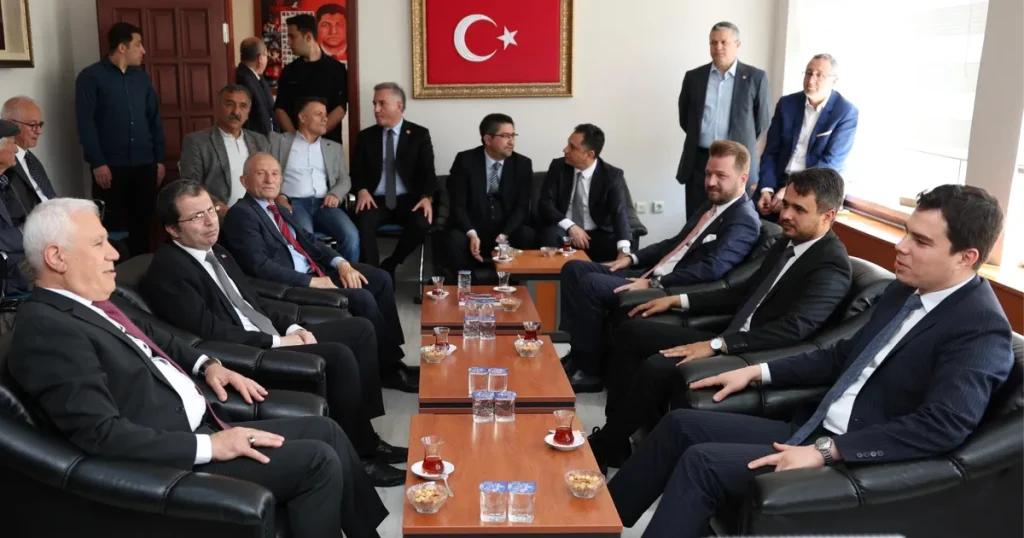 baskan-bozbey-orhanelilerle-bulustu-ryheH7ih.webp