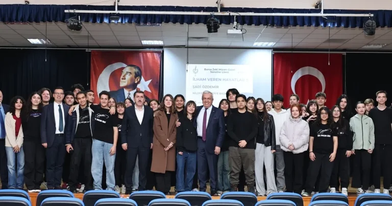 baskan-ozdemirden-liselilere-umutlarinizi-birakmayin-mesaji-rUqRxllJ.webp