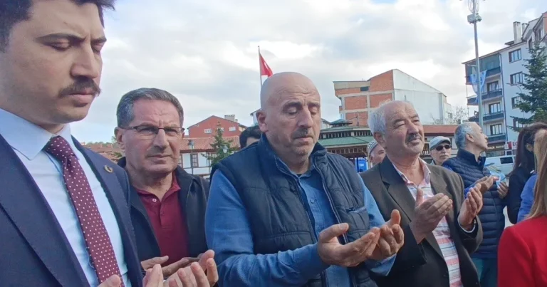 bilecik-pazaryerindehaci-adaylari-ugurlandi-19eIiFFG.webp