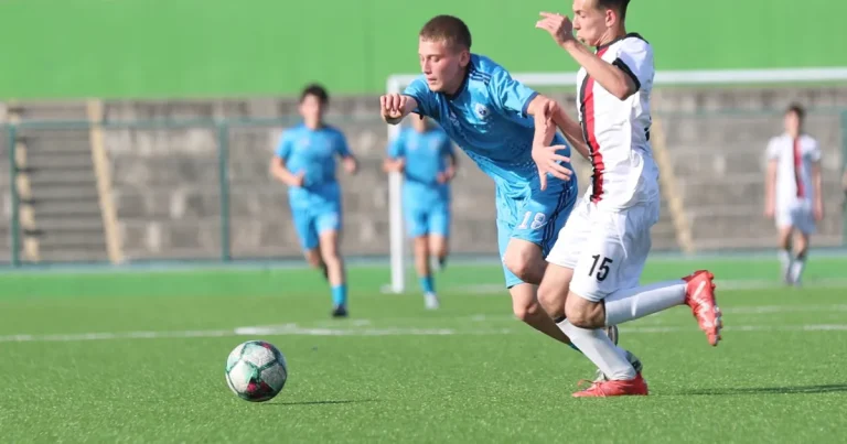 bursa-gemlik-belediyespor-u17-sampiyon-oldu-Crxq7mHl.webp