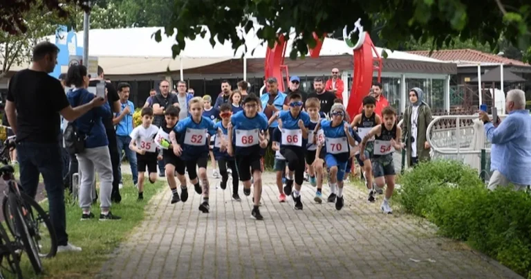 bursa-osmangazide-genc-sporcularin-duatlon-heyecani-uYrzGRmP.webp