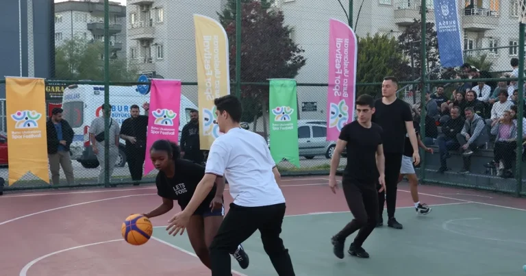 bursada-sokak-basketbolu-heyecani-I1PXdJfr.webp