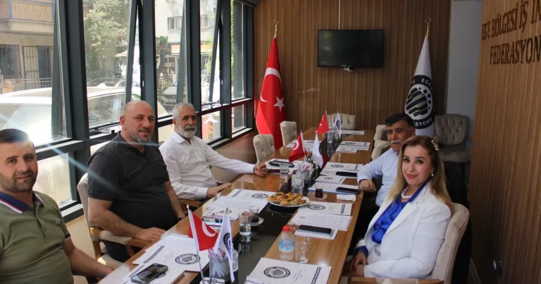 ege-bolgesi-is-insanlari-federasyonunda-yatirim-potansiyeli-degerlendirildi-WOQks3bh.webp