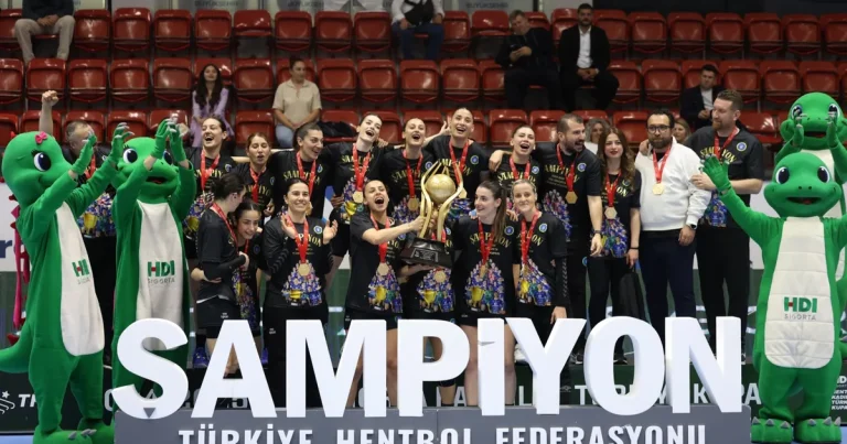 hentbolde-turkiye-kupasi-bursali-kadinlarin-pwkxB6l1.webp