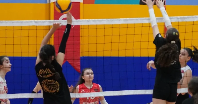 istanbul-beylikduzunde-voleybol-turnuvasi-basladi-UGHk1vnY.webp
