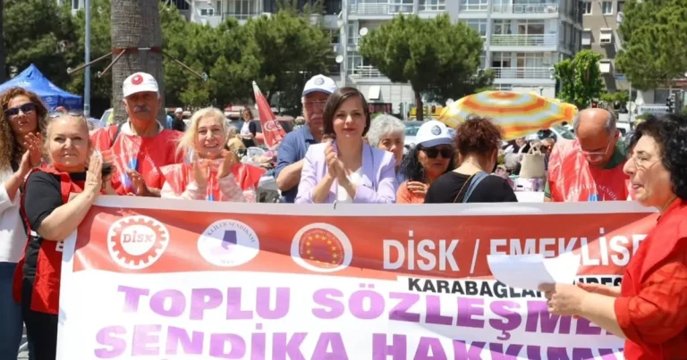 izmir-karabaglarda-kadina-siddete-isyan-FwqpZSZV.webp