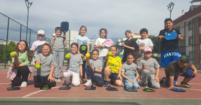 izmirde-pickleball-ligi-heyecani-OH4VyxNc.webp