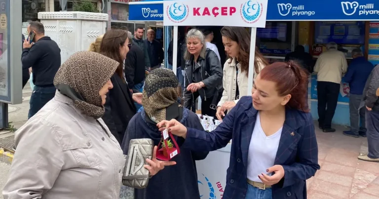 kacepten-anneler-gunune-ozel-kutlama-CmXEOBUi.webp
