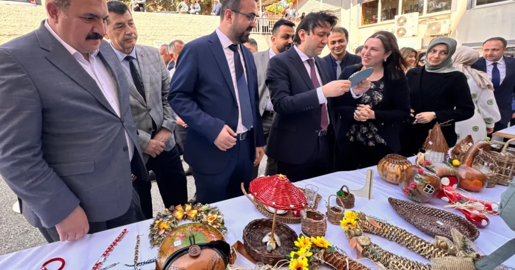 kahramanmarasta-danisanlarin-emekleri-sergilendi-f3gIXucM.webp