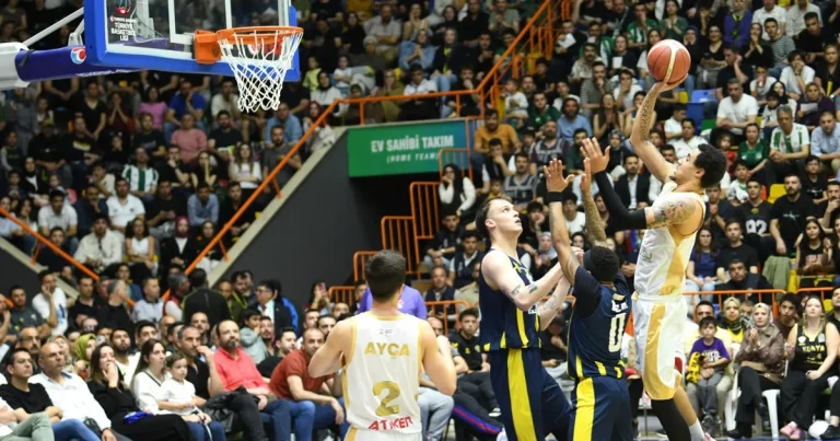 konya-buyuksehir-belediyespor-seriyi-esitledi-VhwBzbJG.webp