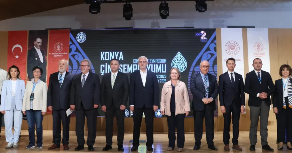 konya-cini-sempozyumunda-cini-sanati-ele-aliniyor-GHTZk3Cy.webp