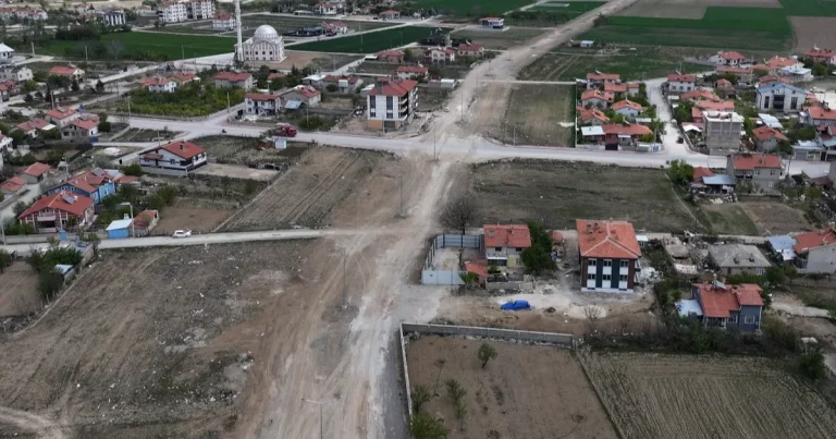 konya-karatayda-27-kmlik-ulasim-hamlesi-A8LBgOCG.webp