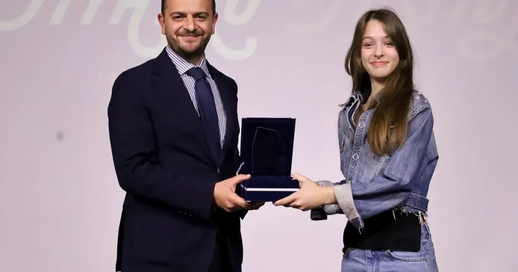 liseler-arasi-tiyatro-festivalinde-kazananlar-belli-oldu-H2IGdaO2.webp