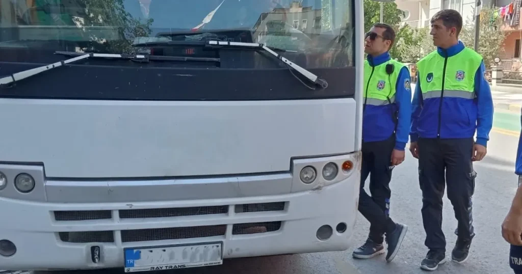 manisa-buyuksehirden-servis-araclarina-denetim-yjcJsZk7.webp