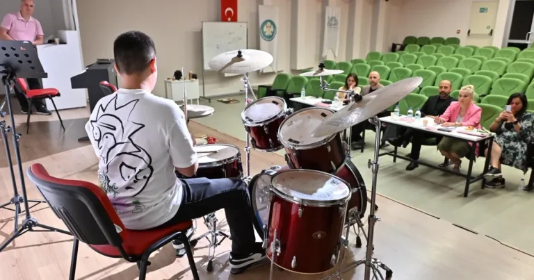 manisada-genclik-senfoni-orkestrasi-secmeleri-tamamlandi-z1Qdg8XL.webp