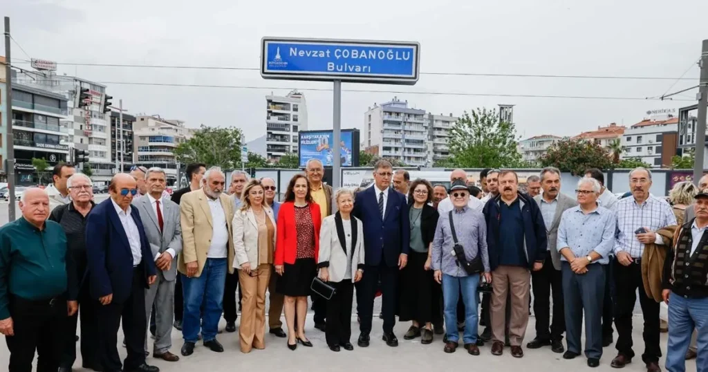 okan-yuksel-ve-nevzat-cobanoglunun-anilari-izmirde-yasatilacak-le98DP2X.webp