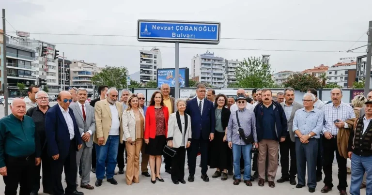 okan-yuksel-ve-nevzat-cobanoglunun-anilari-izmirde-yasatilacak-le98DP2X.webp