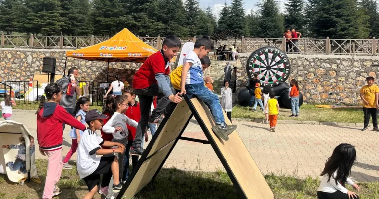 playland-eglence-tiri-dogansehirde-cocuklari-sevindirdi-cIhv1dwx.webp