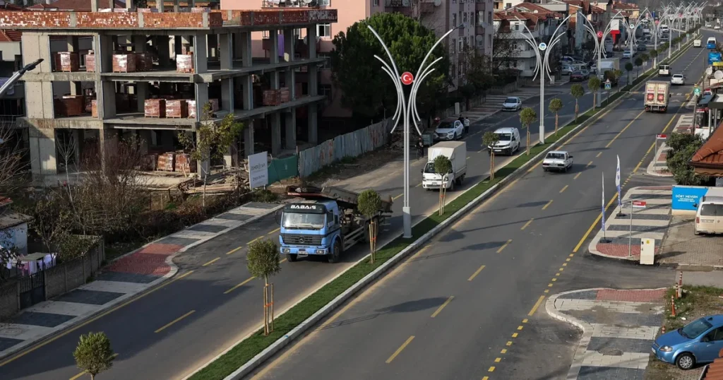 sakarya-buyuksehirden-sehrin-dort-bir-yanina-yesil-dokunus-a5SpBBhj.webp
