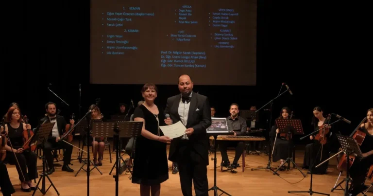 sakarya-kocaeli-oda-orkestrasini-keyifle-dinledi-66rDiGWA.webp