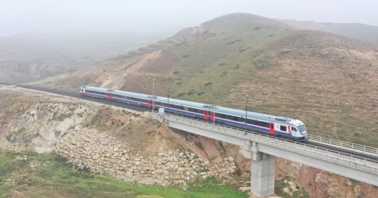 siirte-34-kilometrelik-yeni-demiryolu-bolgesel-kalkinmaya-demiryolu-hamlesi-dA2eB8Y3.webp