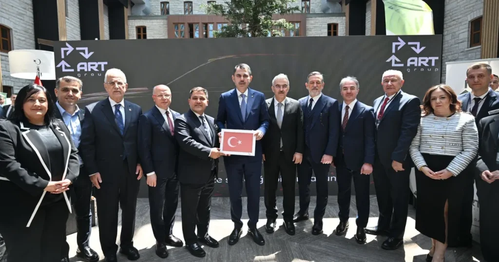 surdurulebilir-gelecege-bursadan-art-group-imzasi-z8NAXQvD.webp