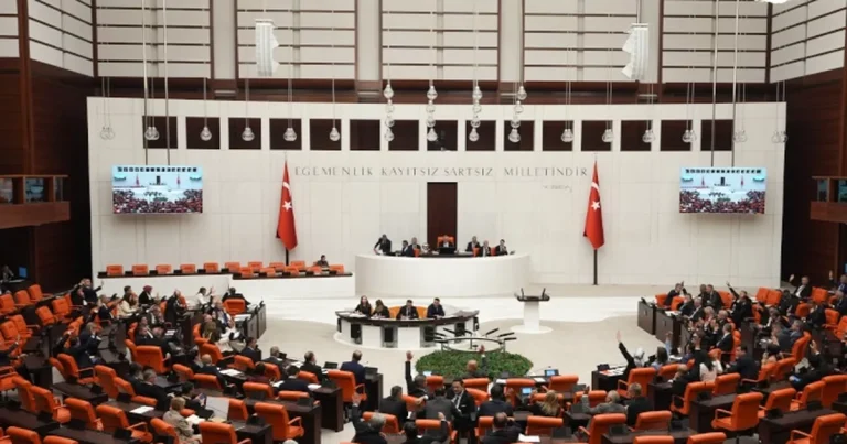 tbmmdeki-kanun-teklifinde-9-madde-daha-kabul-edildi-OADzfRUf.webp